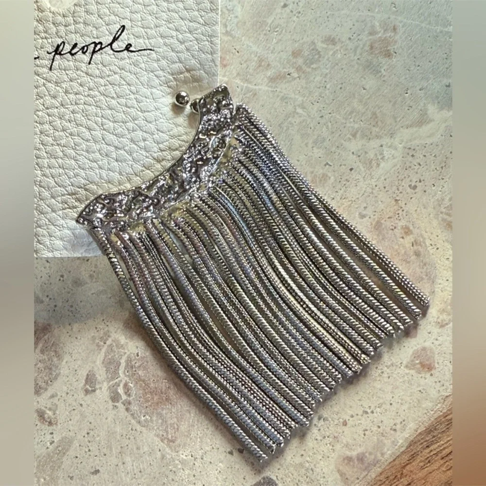 Free People Kiss Kiss Bohemian Ear Cuff Dangle Earrings in Silver - Picture 4 of 5